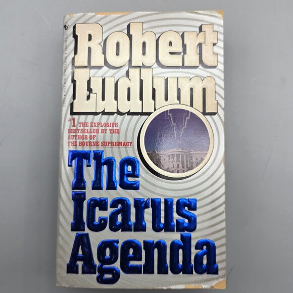Robert Ludlum Thrilling action Mystery Paperback Books (Set of 6) - Picture 4 of 15